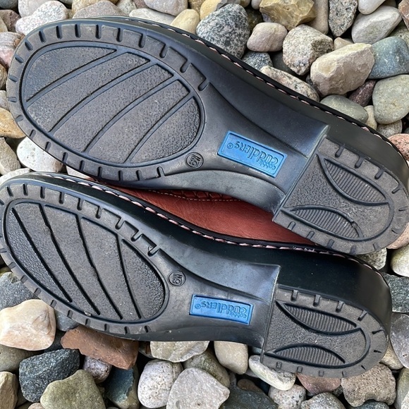 Cobbi‎ Cuddlers Woven Leather Sandals - Picture 4 of 8